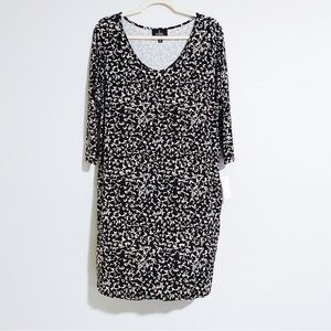 A-line Hawaii - Black and White Printed 3/4 Sleeve Dress
